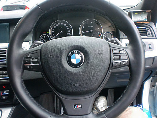 BMW　528i　Mスポーツ:メーター