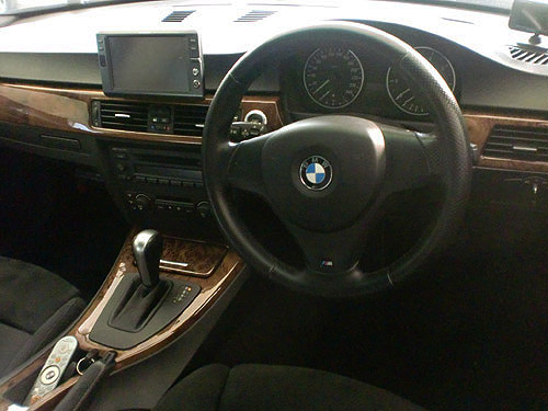BMW　320I　Mスポーツ：運転席2