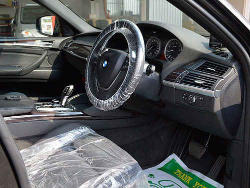 BMW X6 xDrive35i：運転席2