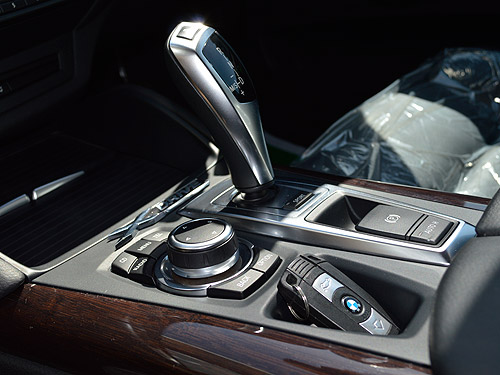 BMW X6 xDrive35i：シフト