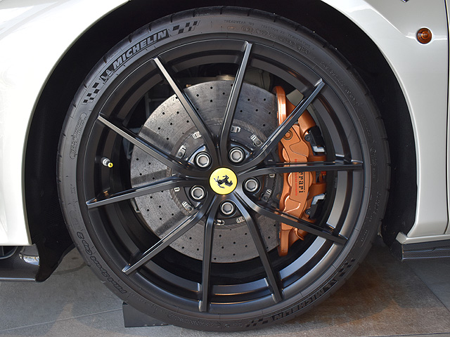 �t�F���[��488�s�X�^�@�f�B�[���[�ԁF�z�C��