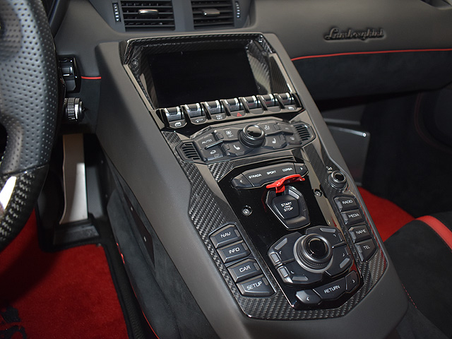 �����{���M�[�j�@�A���F���^�h�[��SV���[�h�X�^�[�F�^�]��