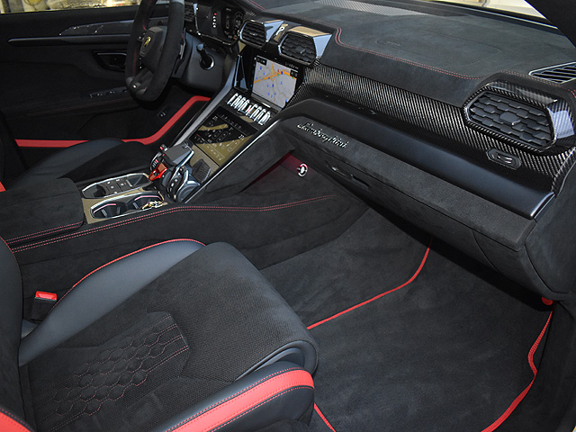 �����{���M�[�j�E���X�@�y���t�H���}���e�F