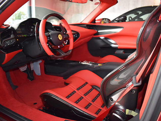 �t�F���[��SF90�@Spider�F�^�]��